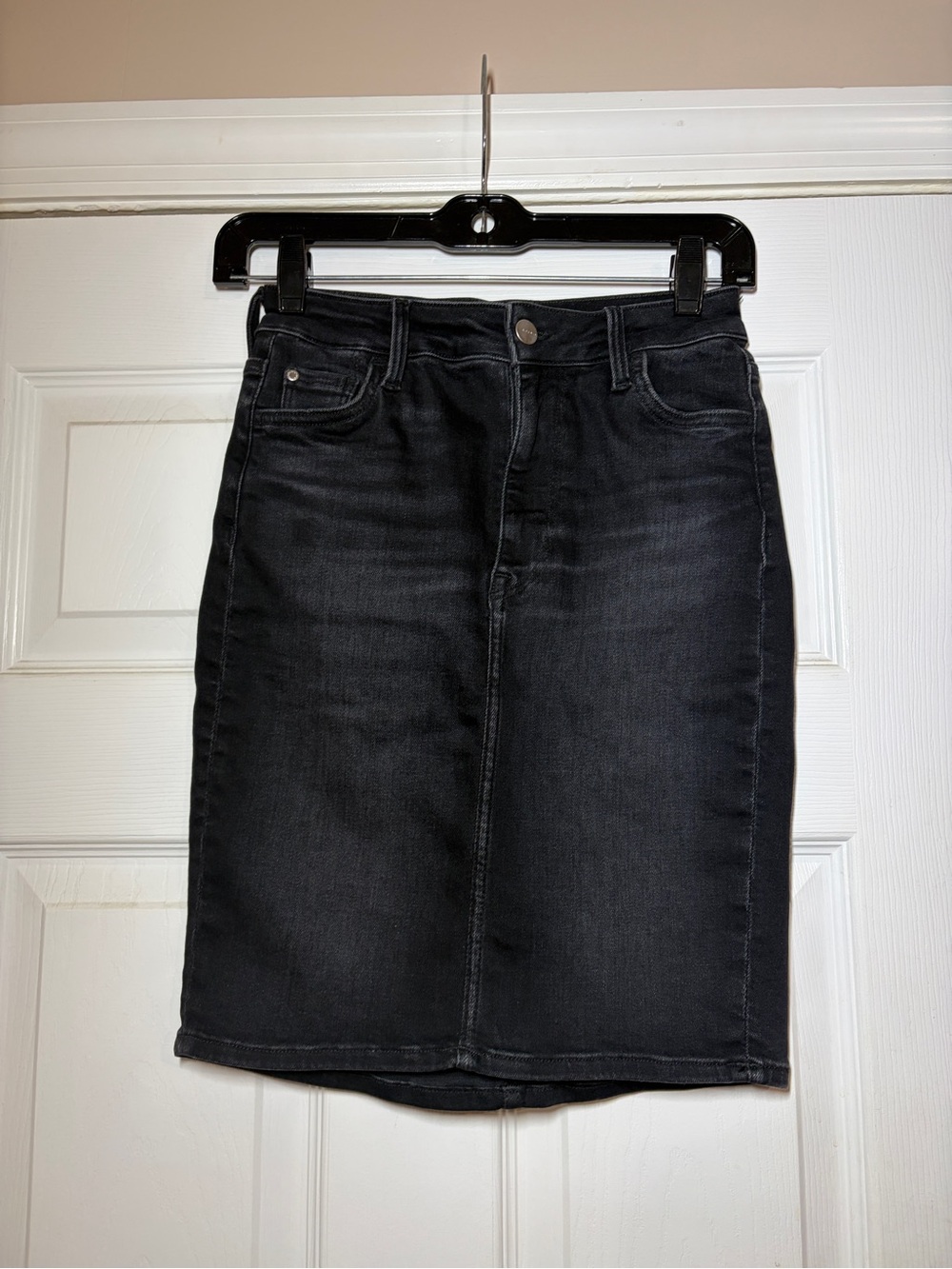 H&M Dark Wash Black Denim Pencil Skirt